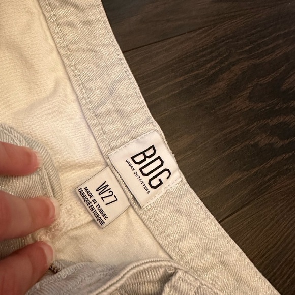 Urban Outfitters BDG Sparkly Shimmery Silver White High Waisted Jean Shorts - Picture 4 of 5